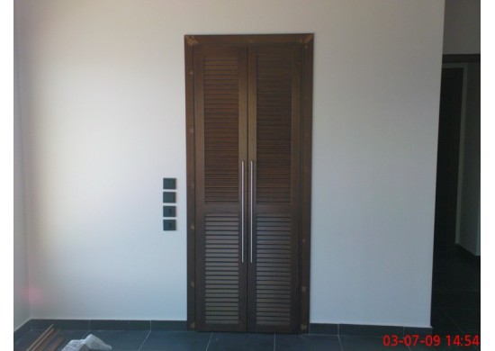 ΠΟΡΤΑ ΒΟΗΘΗΤΙΚΟΥ ΧΩΡΟΥ ΚΟΥΖΙΝΑΣ