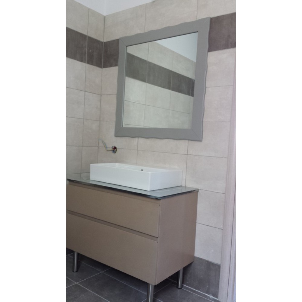 ΕΠΙΠΛΟ ΜΠΑΝΙΟΥ