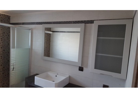 ΕΠΙΠΛΟ ΜΠΑΝΙΟΥ