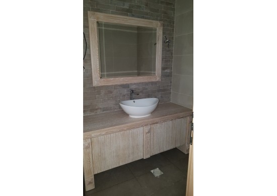 ΕΠΙΠΛΟ ΜΠΑΝΙΟΥ