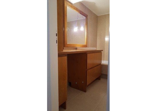 ΕΠΙΠΛΟ ΜΠΑΝΙΟΥ