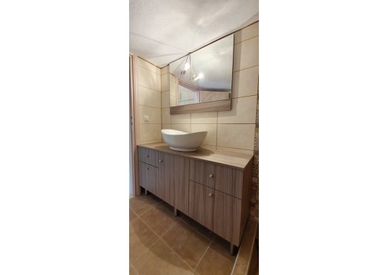 ΕΠΙΠΛΟ ΜΠΑΝΙΟΥ