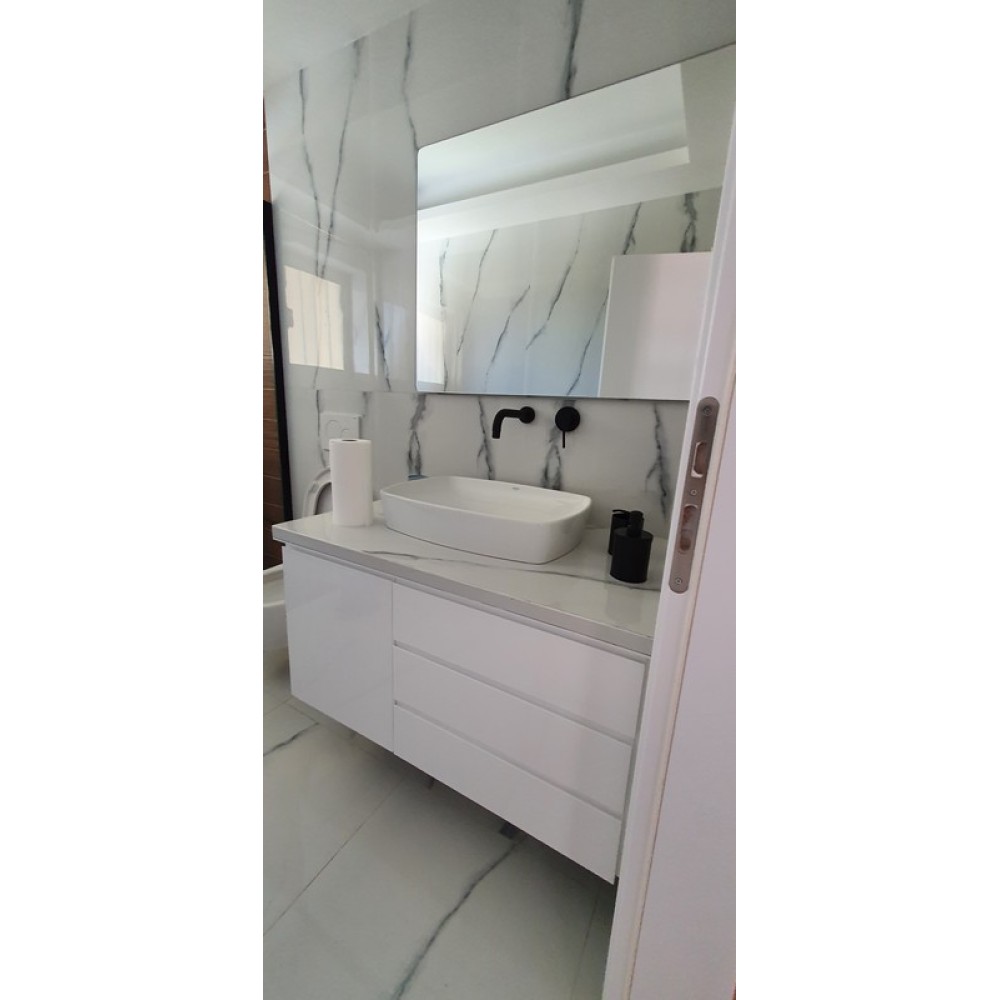 ΕΠΙΠΛΟ ΜΠΑΝΙΟΥ