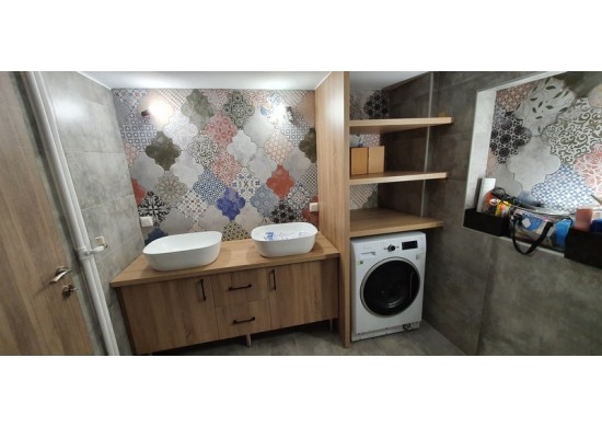 ΕΠΙΠΛΟ ΜΠΑΝΙΟΥ