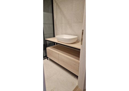 ΕΠΙΠΛΟ ΜΠΑΝΙΟΥ