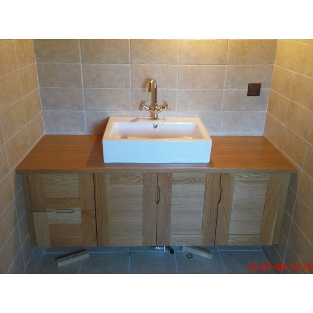 ΕΠΙΠΛΟ ΜΠΑΝΙΟΥ