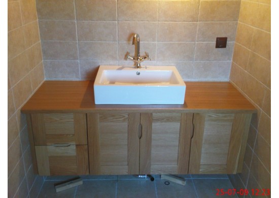 ΕΠΙΠΛΟ ΜΠΑΝΙΟΥ