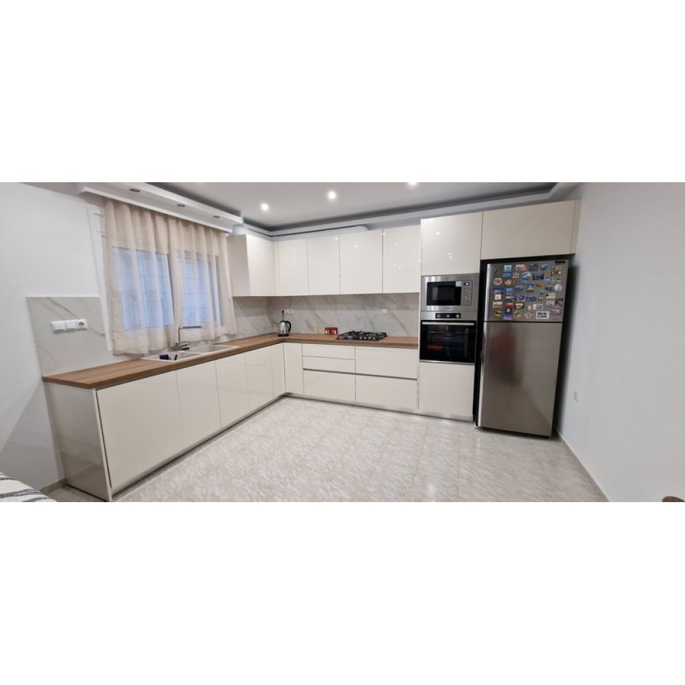 ΚΟΥΖΙΝΑ ΒΑΚΕΛΙΤΗ GLOSS