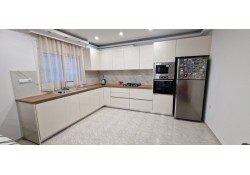 ΚΟΥΖΙΝΑ ΒΑΚΕΛΙΤΗ GLOSS