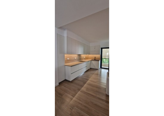 ΚΟΥΖΙΝΑ ΒΑΚΕΛΙΤΗ