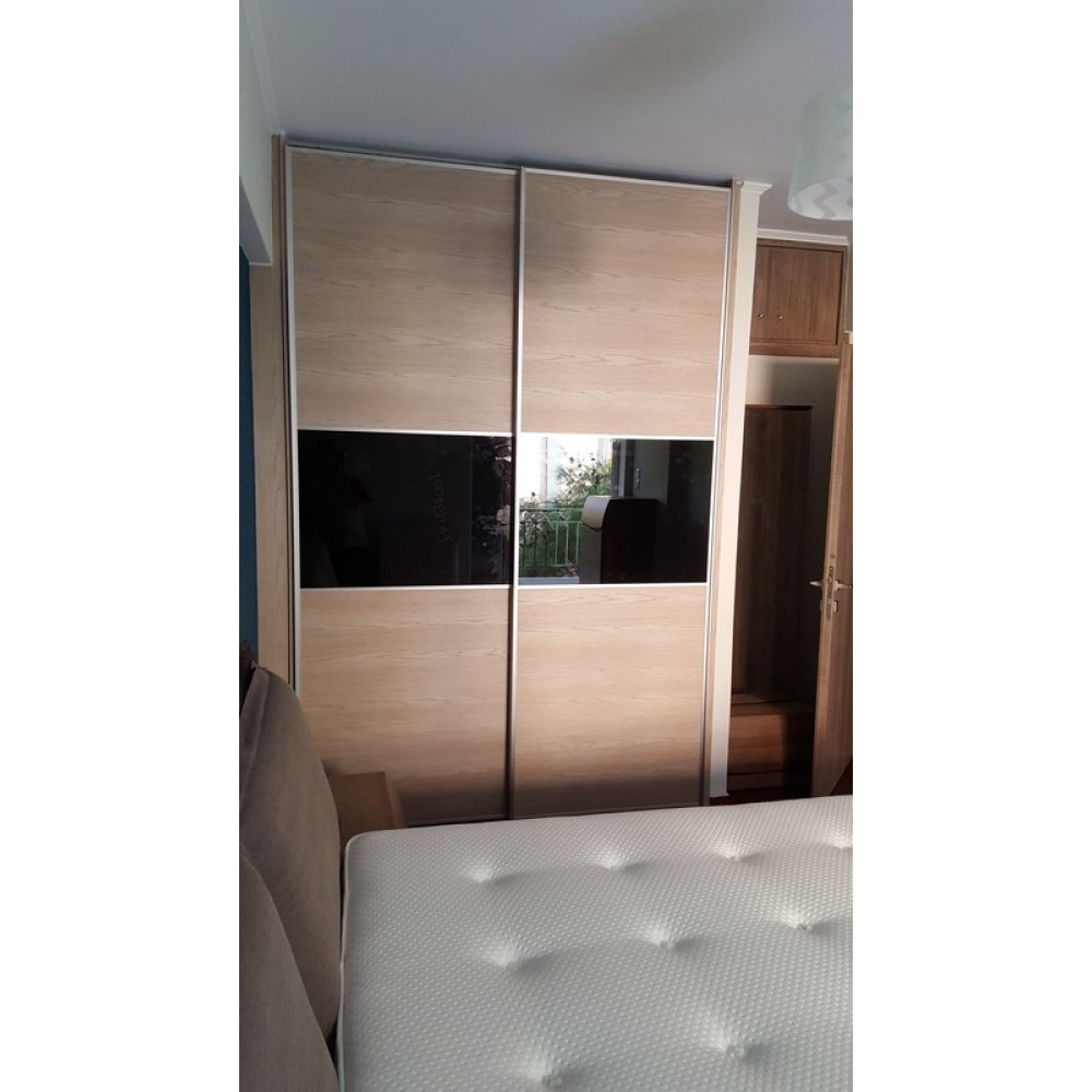 ΝΤΟΥΛΑΠΑ ΣΥΡΟΜΕΝΗ