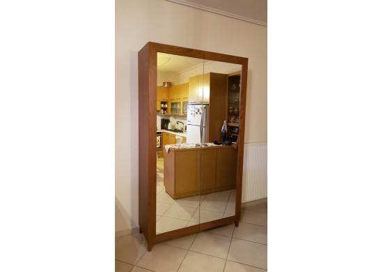 ΝΤΟΥΛΑΠΑ ΚΑΘΡΕΦΤΗΣ