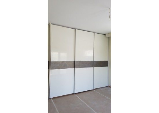 ΝΤΟΥΛΑΠΑ ΣΥΡΟΜΕΝΗ