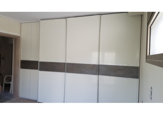 ΝΤΟΥΛΑΠΑ ΣΥΡΟΜΕΝΗ