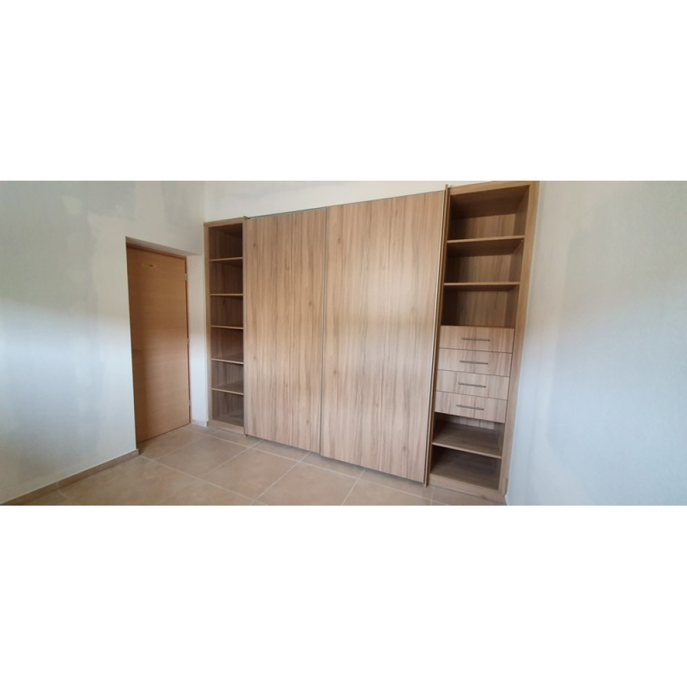 ΝΤΟΥΛΑΠΑ ΣΥΡΟΜΕΝΗ 