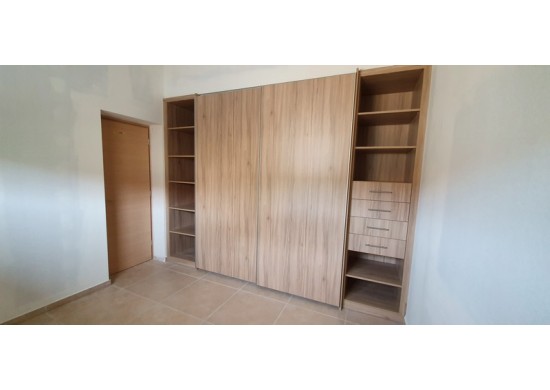 ΝΤΟΥΛΑΠΑ ΣΥΡΟΜΕΝΗ 