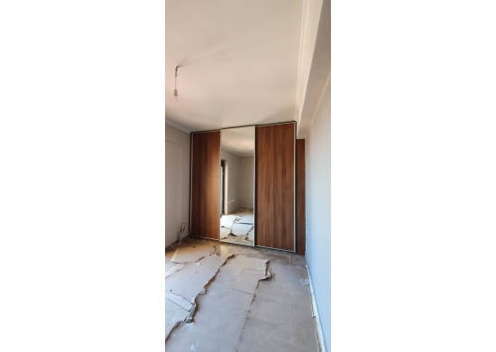 ΝΤΟΥΛΑΠΑ ΣΥΡΟΜΕΝΗ