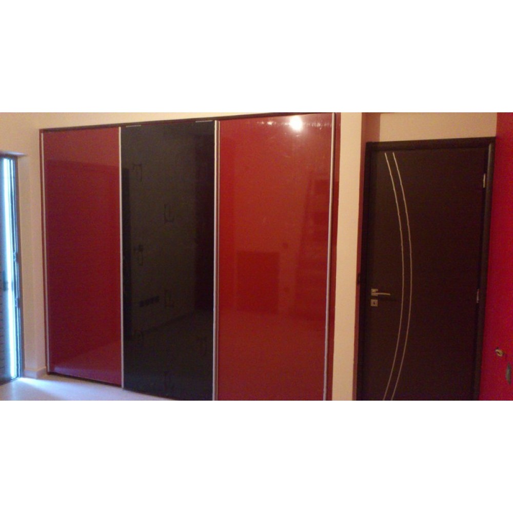 ΝΤΟΥΛΑΠΑ ΣΥΡΟΜΕΝΗ