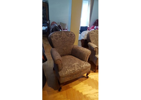 ΚΑΝΑΠΕΣ ΜΕ ΠΟΛΥΘΡΟΝΑ