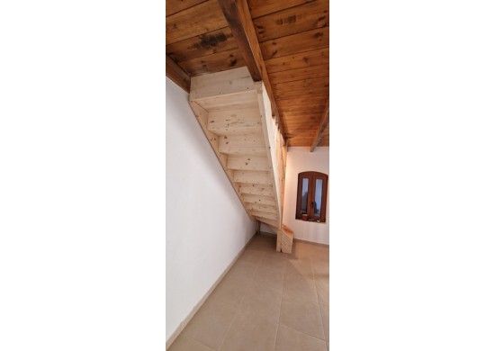 ΣΚΑΛΑ ΓΩΝΙΑΚΗ