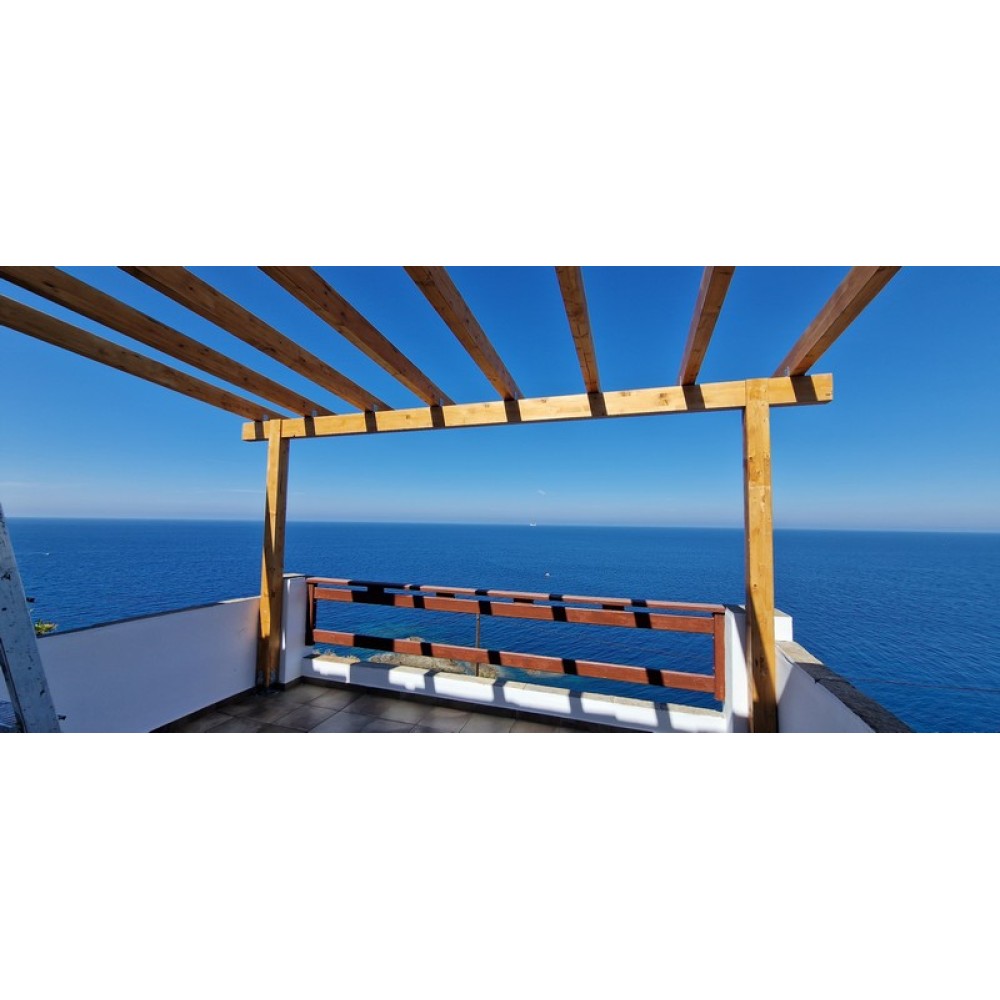 ΠΕΡΓΚΟΛΑ ΚΑΤΟΙΚΙΑΣ