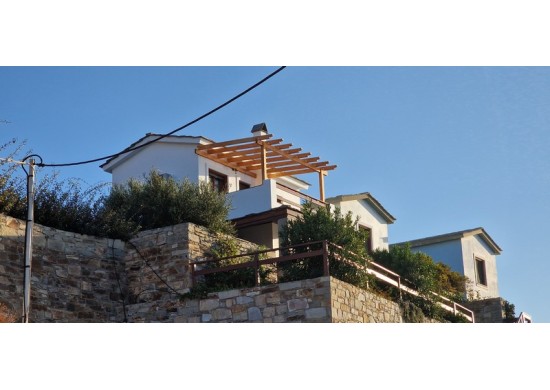 ΠΕΡΓΚΟΛΑ ΚΑΤΟΙΚΙΑΣ