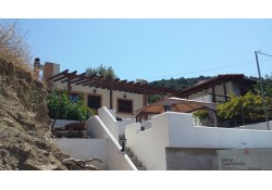 ΠΕΡΓΚΟΛΑ ΚΑΤΟΙΚΙΑΣ