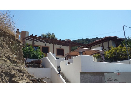 ΠΕΡΓΚΟΛΑ ΚΑΤΟΙΚΙΑΣ