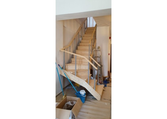 ΕΠΕΝΔΥΣΗ ΜΕΤΑΛΛΙΚΗΣ ΣΚΑΛΑΣ