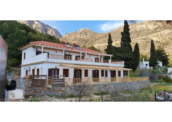 ΠΕΡΓΚΟΛΑ ΚΑΙ ΚΑΓΚΕΛΑ ΞΕΝΟΔΟΧΕΙΑΚΗΣ ΜΟΝΑΔΑΣ