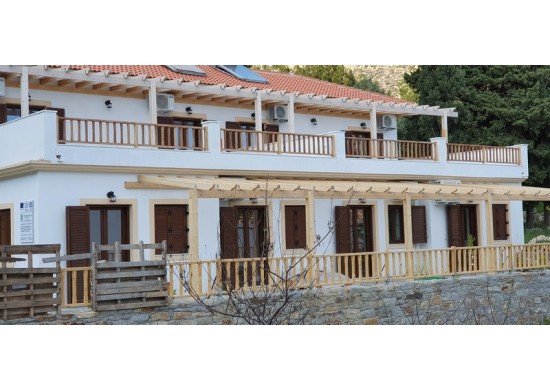 ΠΕΡΓΚΟΛΑ ΚΑΙ ΚΑΓΚΕΛΑ ΞΕΝΟΔΟΧΕΙΑΚΗΣ ΜΟΝΑΔΑΣ