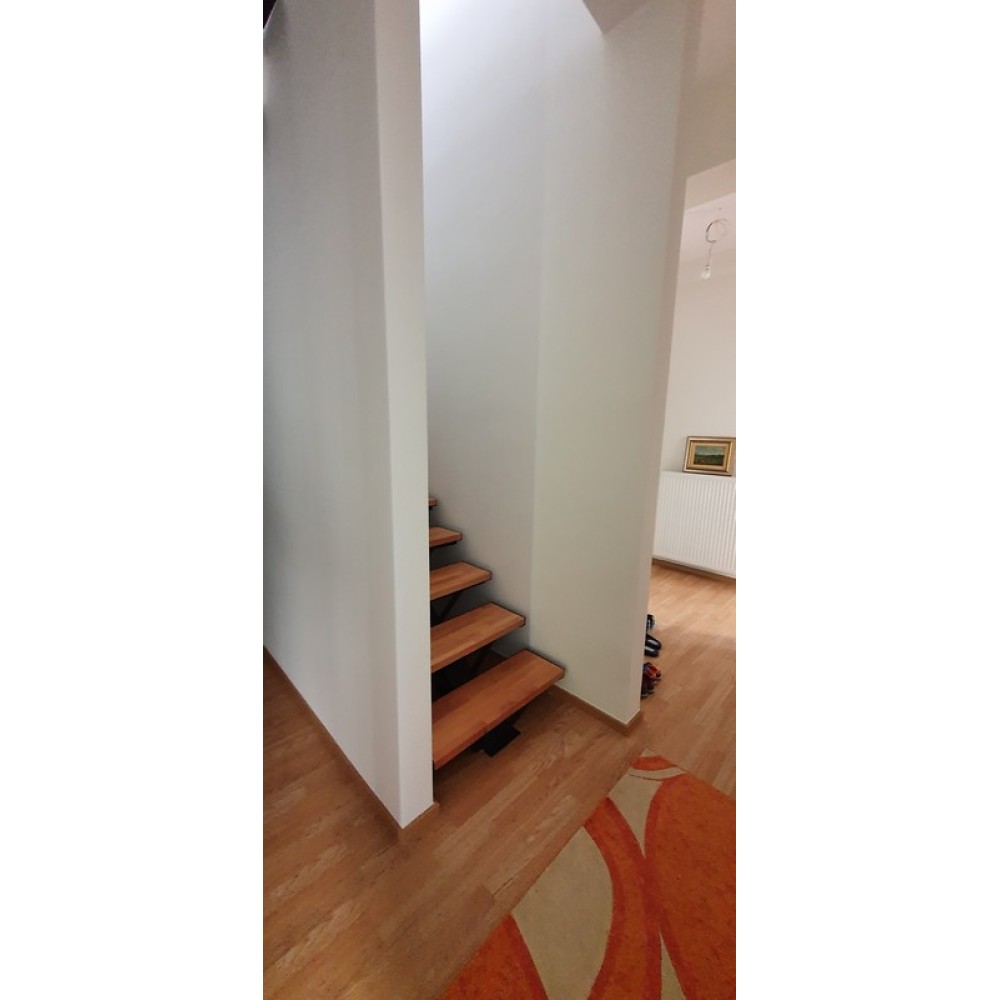 ΕΠΕΝΔΥΣΗ ΜΕΤΑΛΛΙΚΗΣ ΣΚΑΛΑΣ ΜΕ ΞΥΛΙΝΑ ΠΑΤΗΜΑΤΑ