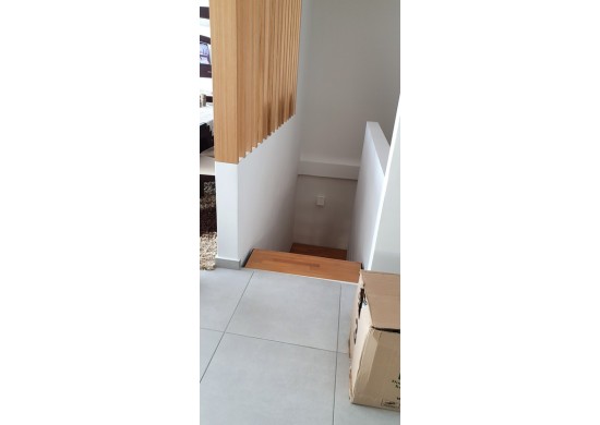 ΕΠΕΝΥΣΗ ΜΕΤΑΛΛΙΚΗΣ ΣΚΑΛΑΣ ΜΕ ΞΥΛΙΝΑ ΠΑΤΗΜΑΤΑ